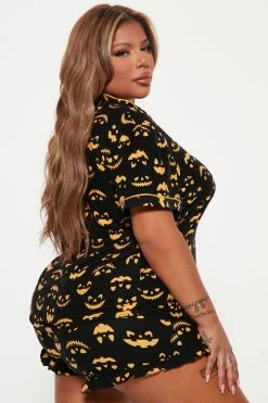 Fashion Nova Pajama Sets Gleaming Pumpkins Halloween PJ Set - Black/Orange