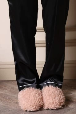 Fashion Nova Cozy All Day Slippers - Blush