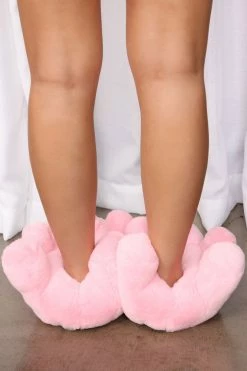 Fashion Nova Be My Teddy Bear II Slippers - Pink