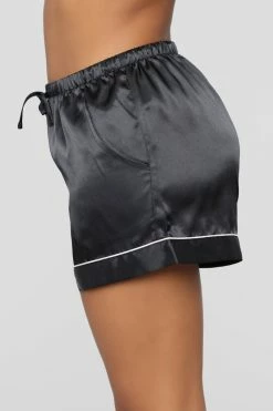 Hot Sale ๐งจ Fashion Nova Staying In PJ Set - Black Pajama Sets ๐ 18 Fashion Nova Staying In PJ Set - Black Pajama Sets