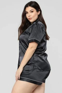 Hot Sale ๐งจ Fashion Nova Staying In PJ Set - Black Pajama Sets ๐ 21 Fashion Nova Staying In PJ Set - Black Pajama Sets