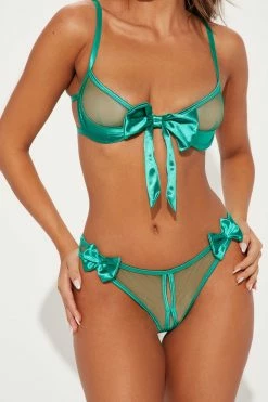 Fashion Nova Put A Bow On It 2 Piece Set - Green