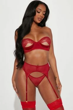 Fashion Nova Sneak Preview Lace Garter 3 Piece Set - Red