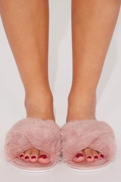 Fashion Nova Cuddling Up Slippers - Blush