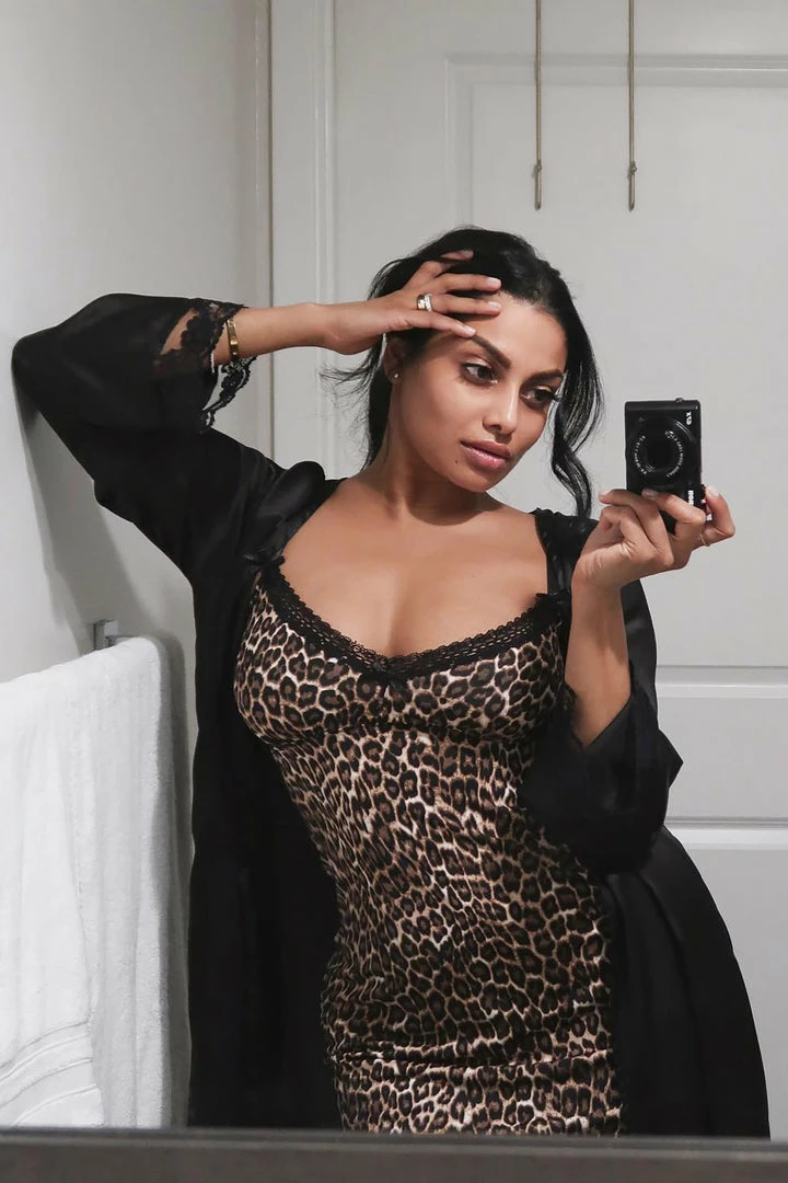 Best Pirce π₯° Fashion Nova Hit The Snooze Print Sleep Gown - Leopard π― 4 Fashion Nova Hit The Snooze Print Sleep Gown - Leopard